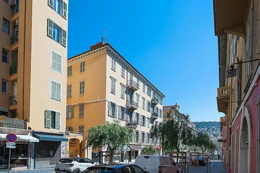Cosy Studio - Best Location Nice Apartment